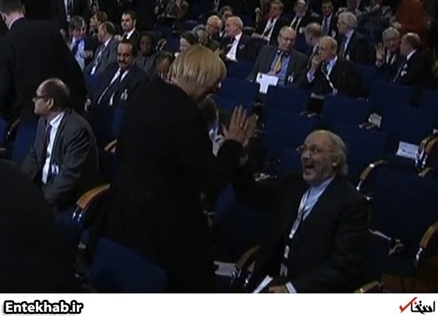 دست دادن سفیر ایران با زن آلمانی