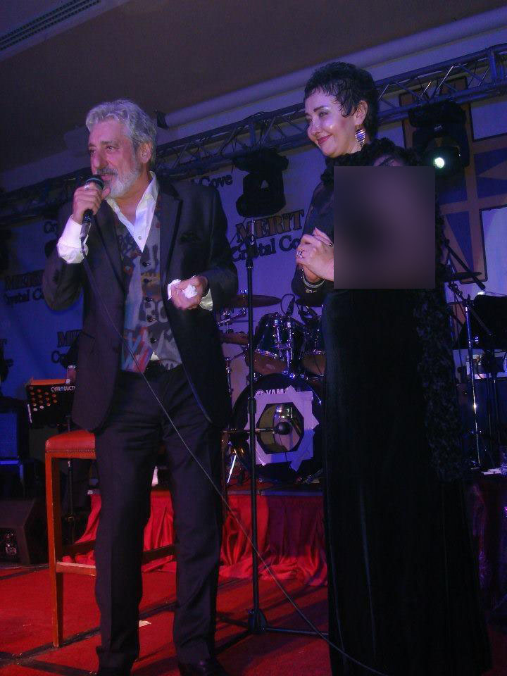 بدل کتایون ریاحی و ابی