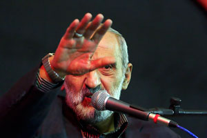 شریعتمداری